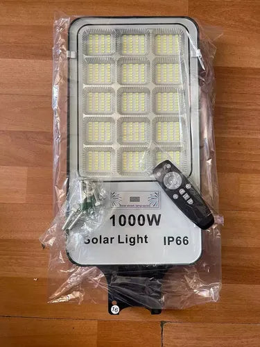 Foco Solar 1000w LED con Poste – ¡Ilumina tu espacio con energía limpia y potente! 🌟